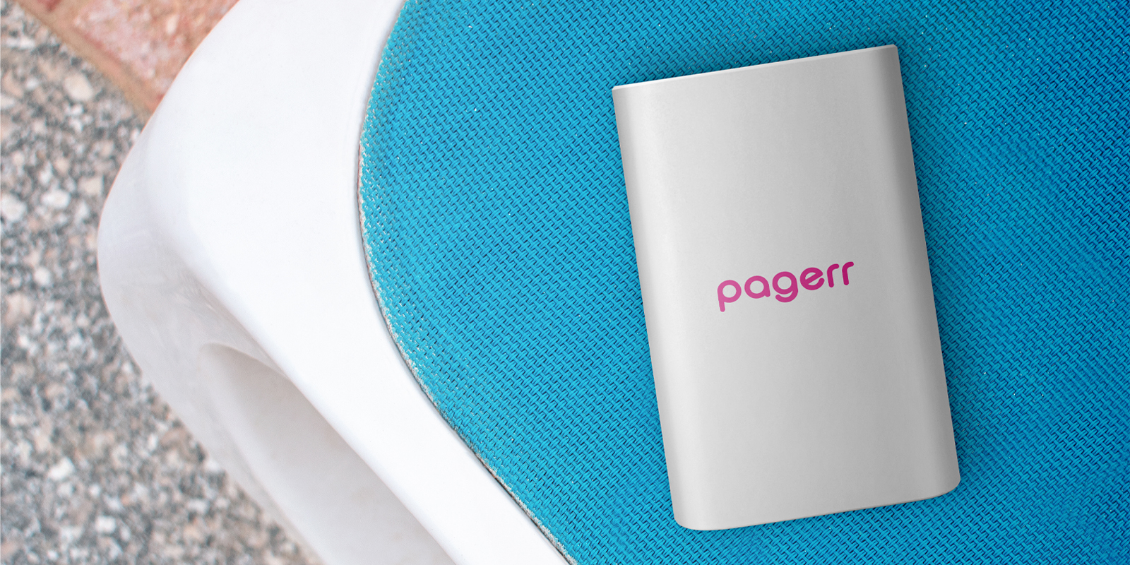 Chargers & power banks in Barcelona - Print with Pagerr